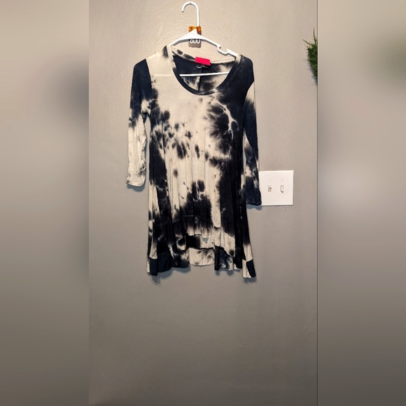 Long sleeve tye dye shirt - Picture 1 of 2